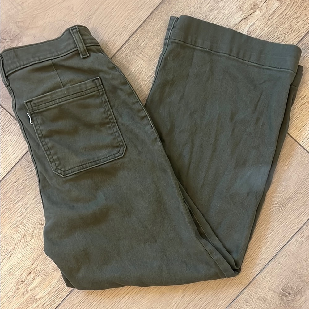 Levi's Ribcage Wide Leg Crop